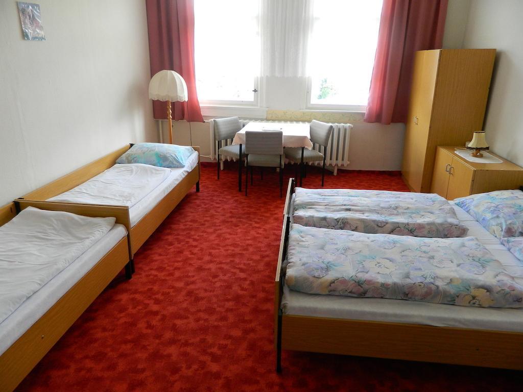 Rennsteighostel Ruhla Rom bilde